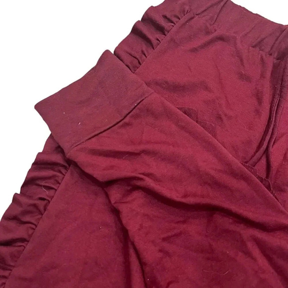 Touch Me Burgundy Ruffle Sides Joggers M - Picture 2 of 3